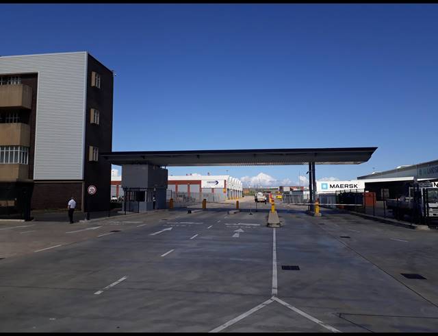 1,900M² OFFICE TO LET IN UMBILO